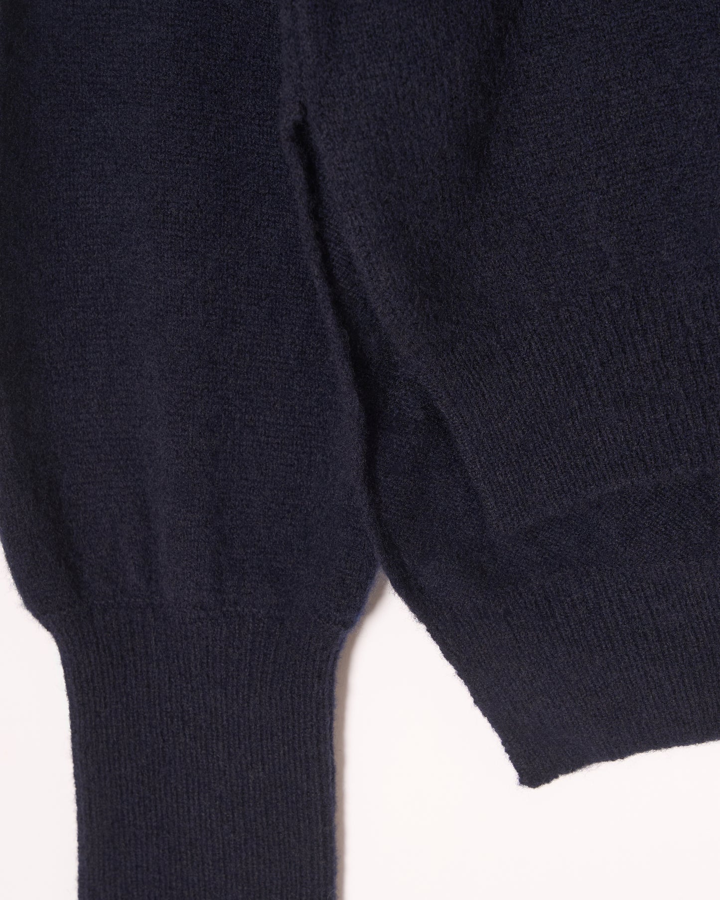 CEST-SLIT EXTENDED-RIB  SWEATER