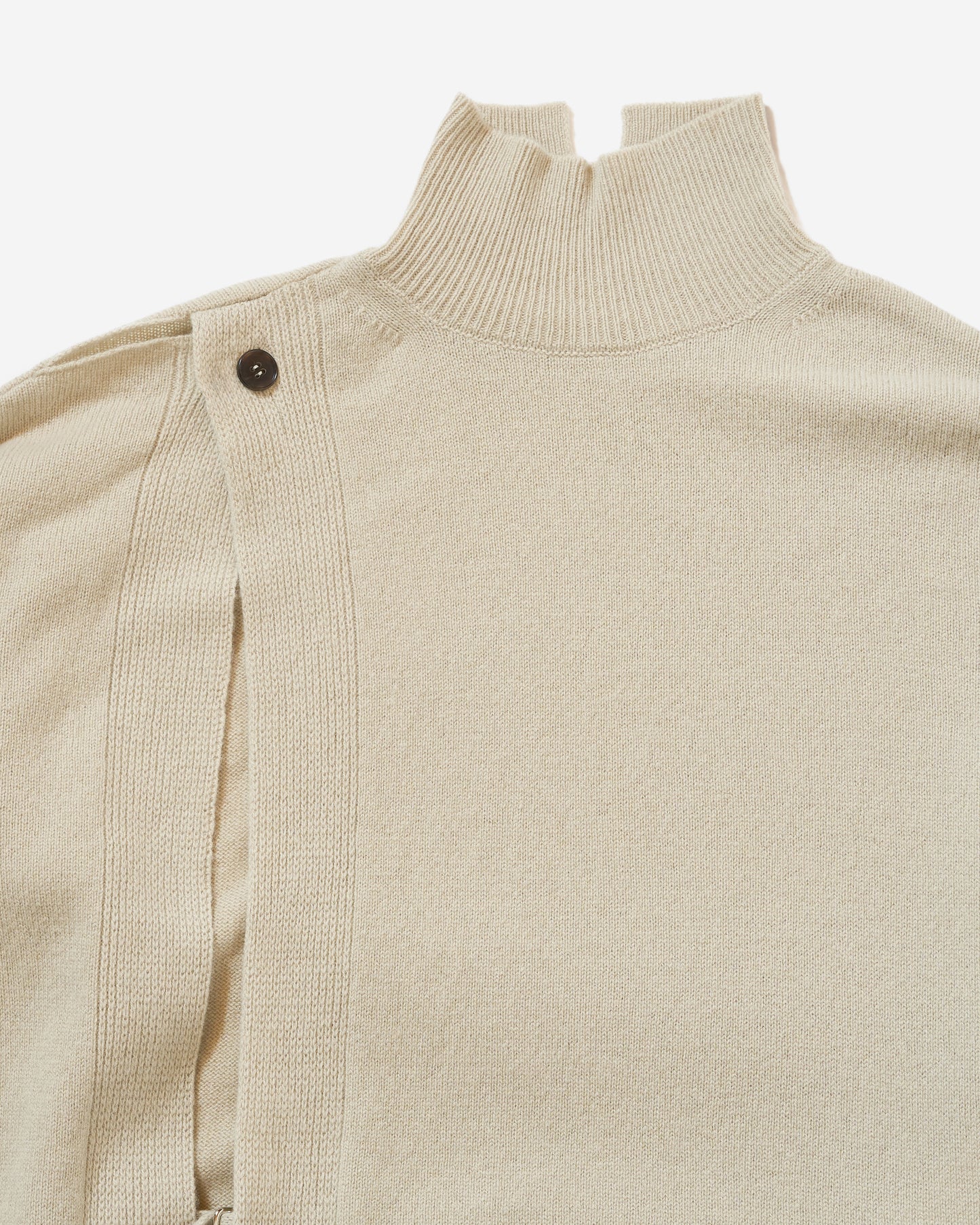 OPEN-DETAIL SWEATER